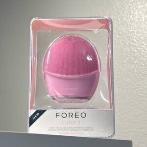 New Foreo Luna 3 Normal Skin Facial Cleansing and Firming Massaging Device Pink